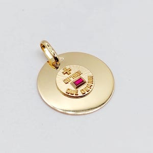 French AUGIS Love medal 18k gold pendant with rubies: &quot;+ qu&#39;hier - que demain&quot; vintage charm