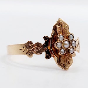 French victorian marquise ring 18k rose gold set with pearls in a finely chiseled setting (circa 1900) antique