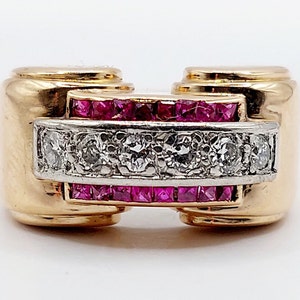 French art deco tank ring 18k rose gold and platinum set with diamonds and calibrated rubies shouldered with gadroons (circa 1950) domed