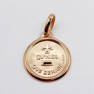 Colgante medalla de amor en oro rosa de 18 quilates "+ que ayer - sólo mañana" maison AUGIS - L'Originale Mini - Charm de amor