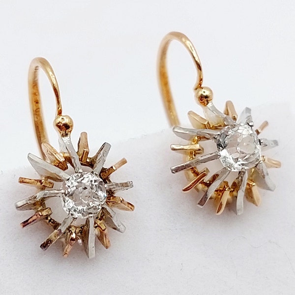 French victorian sleepers 18k rose gold set with cushion cut white pastes in prong setting (circa 1880) Lever-back earring