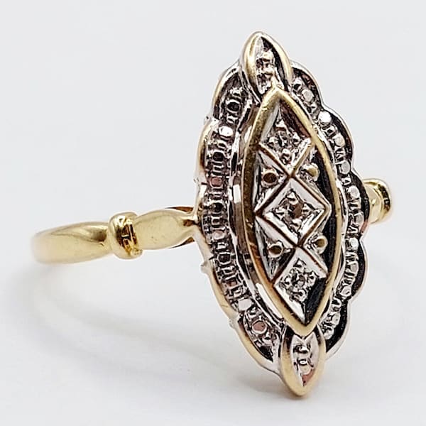 Bague marquise vintage or 18k ornée de 3 diamants taille brillant, art deco