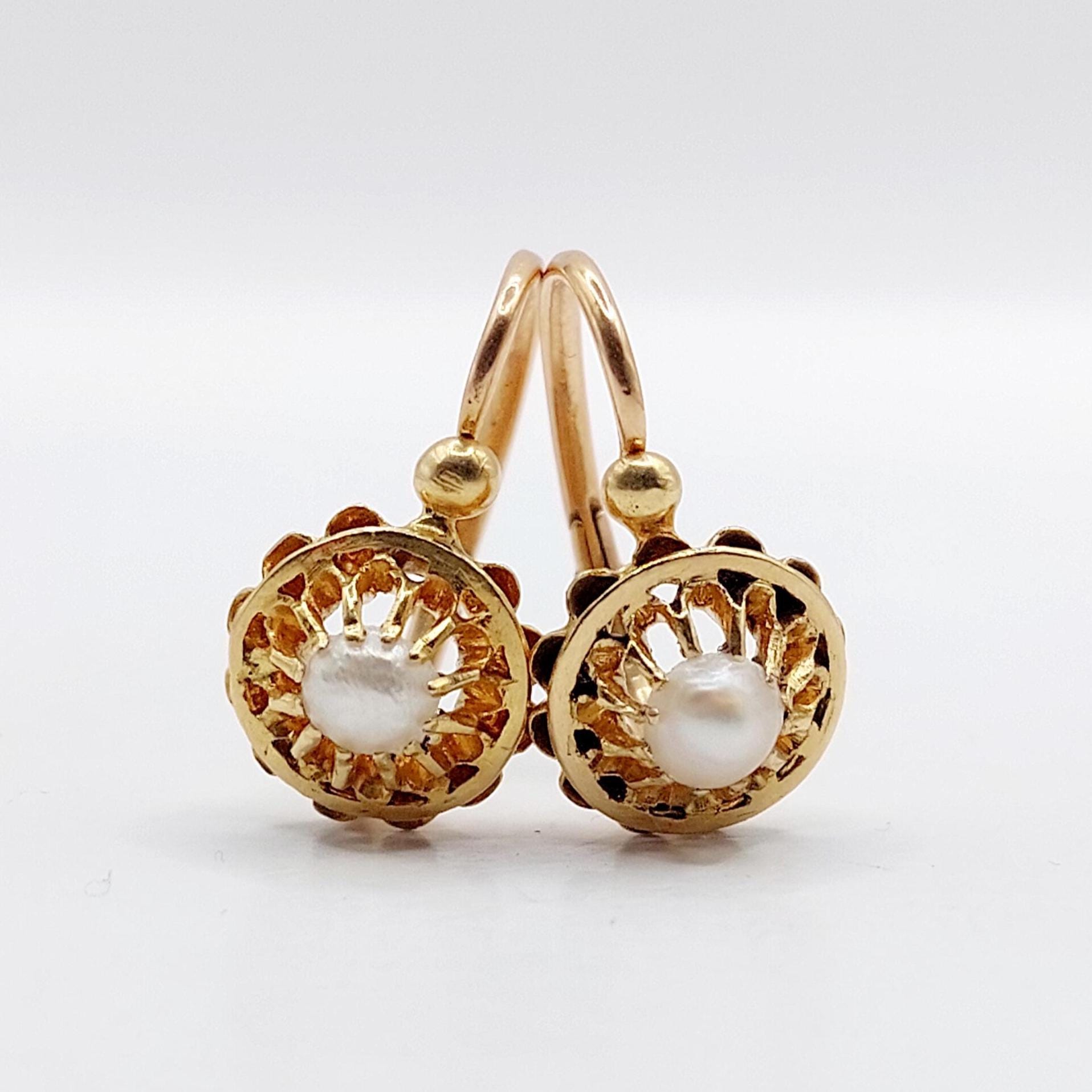 Boucles d'orelles Dormeuses Doré Antque Perle Blanche