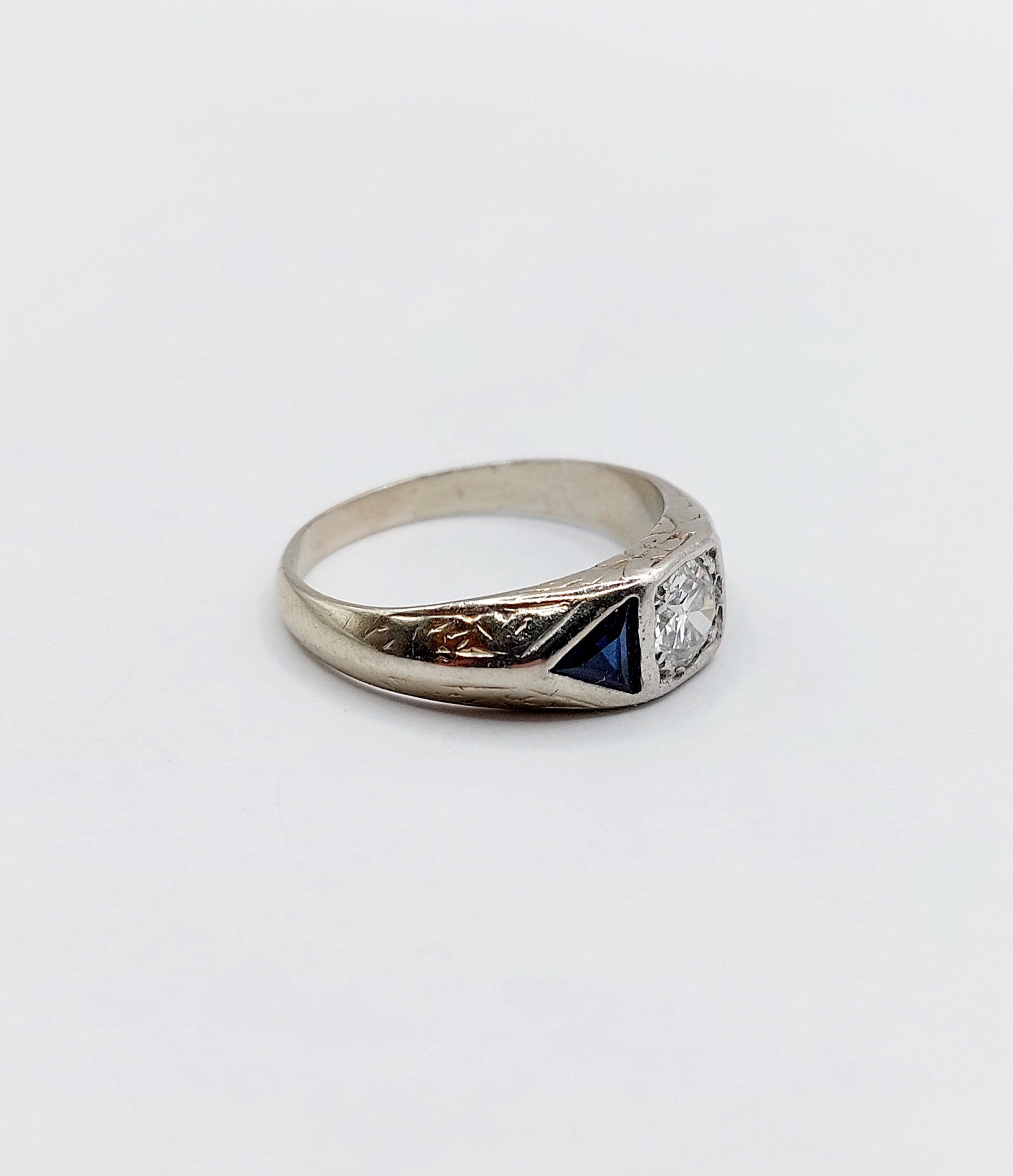 Bague Art Déco En Or Blanc 18k Avec Diamant Ancien 0,50 Carats Et Saphir - Taille 53, Vintage Années 1930