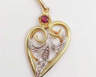 French victorian pendant 18k gold forming a heart and a flower set with a garnet and rose cut diamonds (circa 1900) charm antique