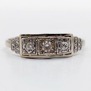 French art deco ring 18k gold and platinum set with 0.11 carats of brilliant cut diamonds (circa 1920) engagement