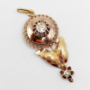 French victorian pendant 18k rose gold forming a flower set with white rose cut paste on foiled back (circa 1880) antique