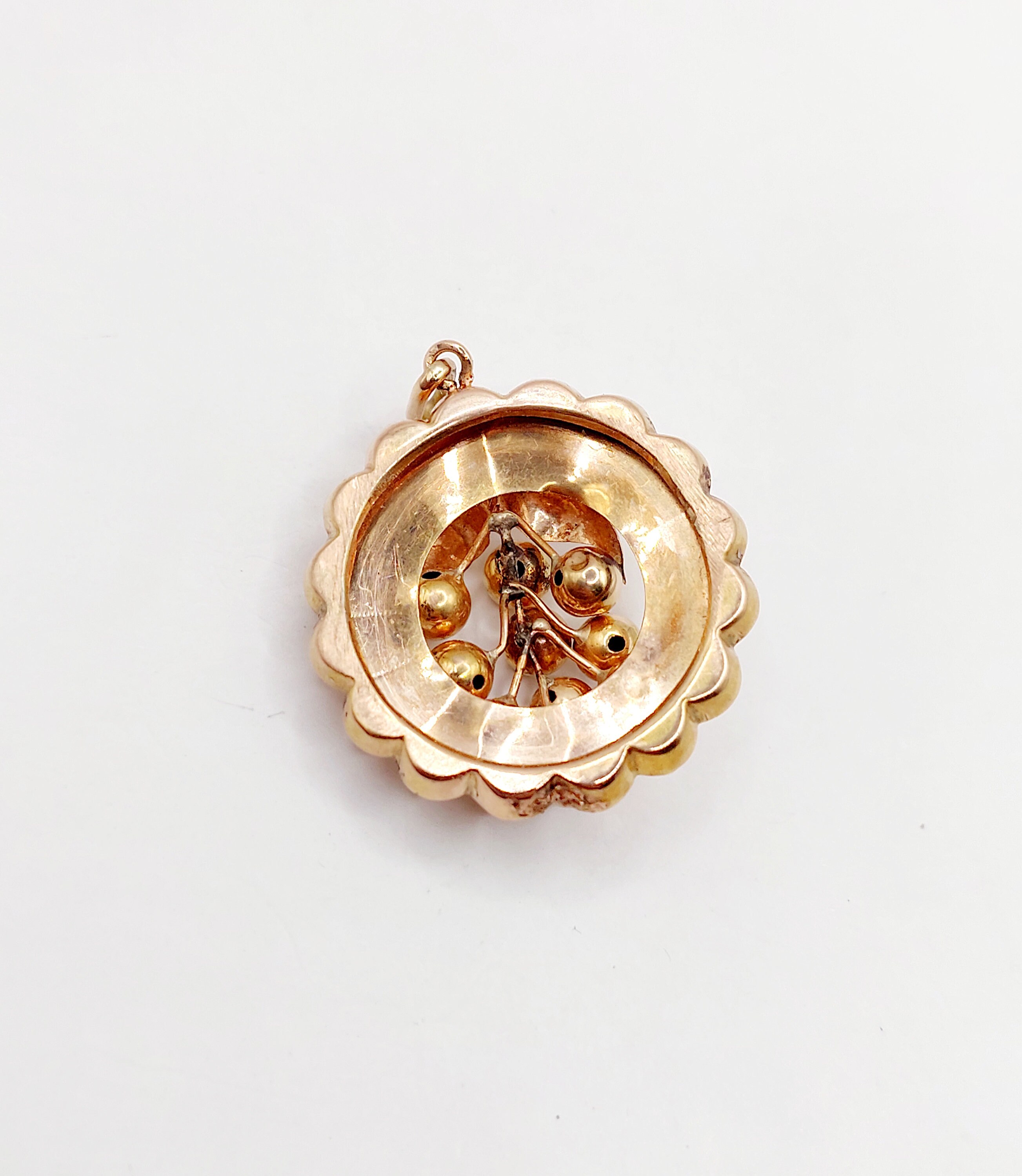 Pendentif Victorien En Or Rose 18k - Grappe De Vigne Cisélée - Circa 1900 - Occasion