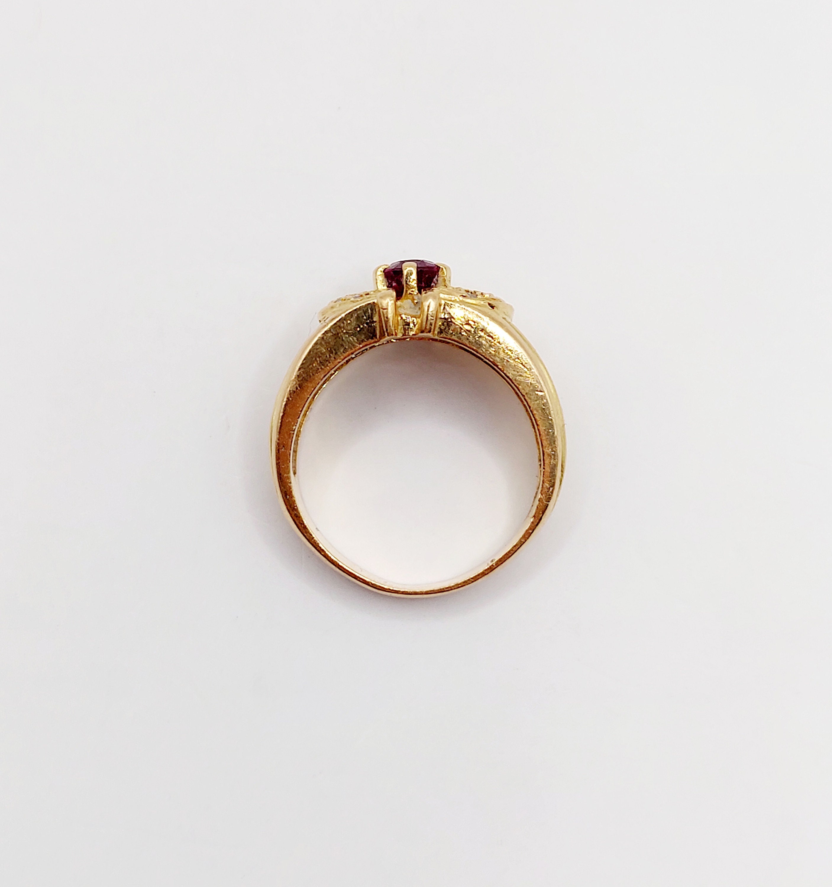 Bague Dôme Or 18k Rubis Et Diamants - Taille 49 - Monture En Demi-lunes - Occasion