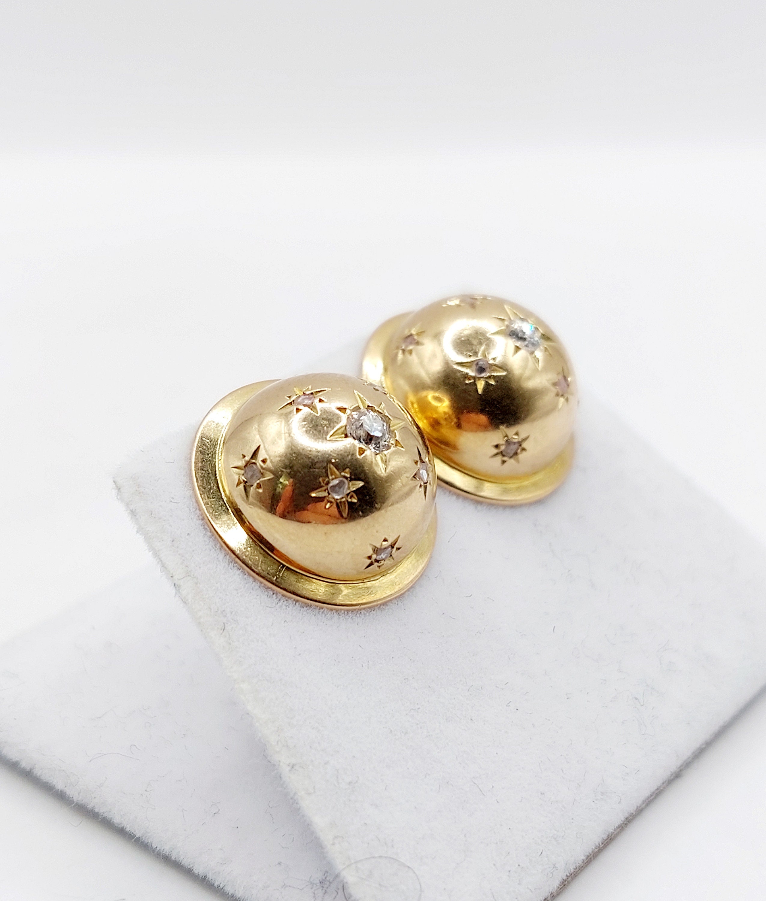Puces D'Oreilles Art Déco En Or 18K Avec Diamants Anciens - Demi-Sphère, 0.20 Carats, Occasion