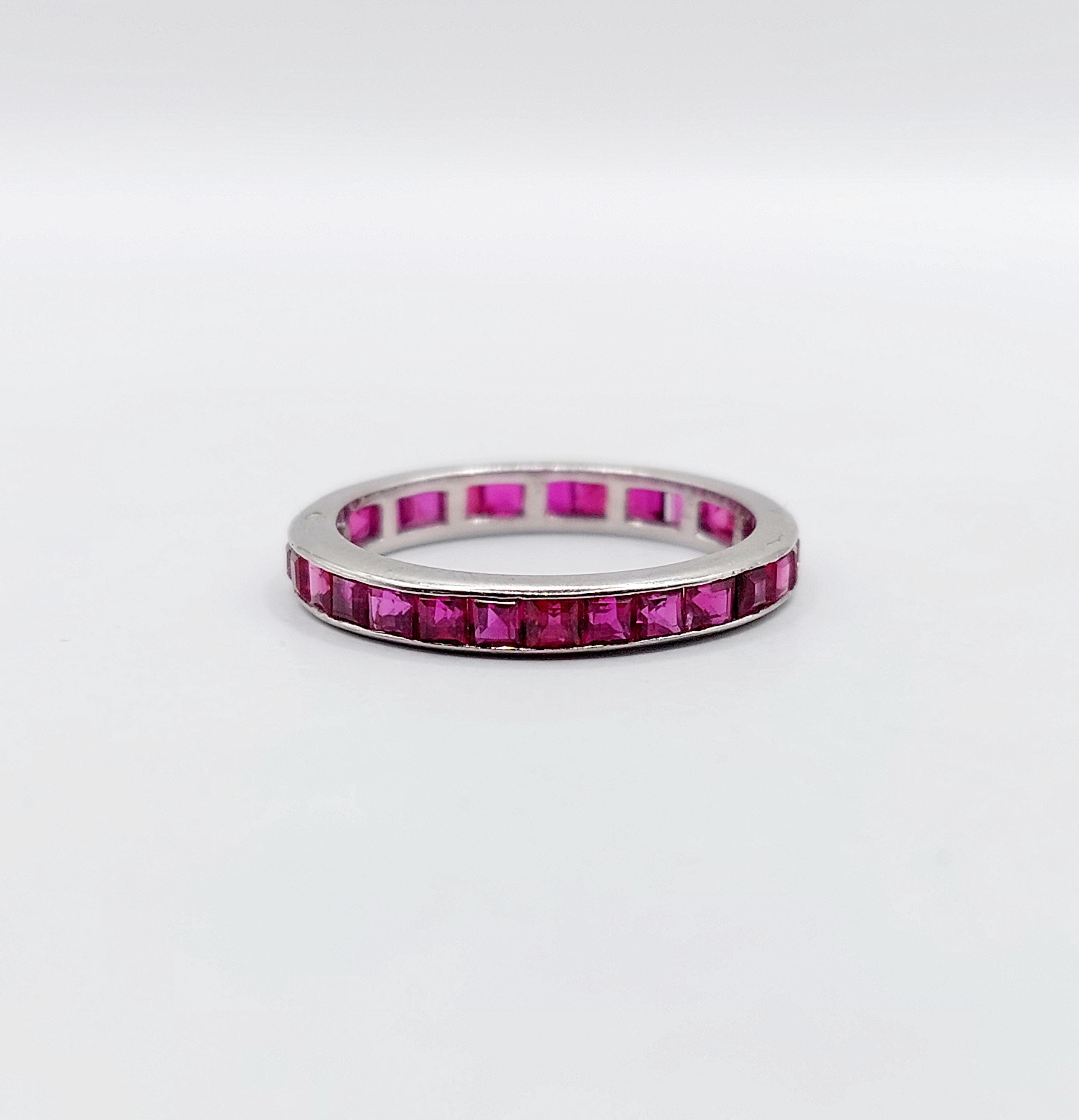 Alliance Or 18k Art Déco Années 1950 Avec Rubis Ronds - Bague éternité Vintage
