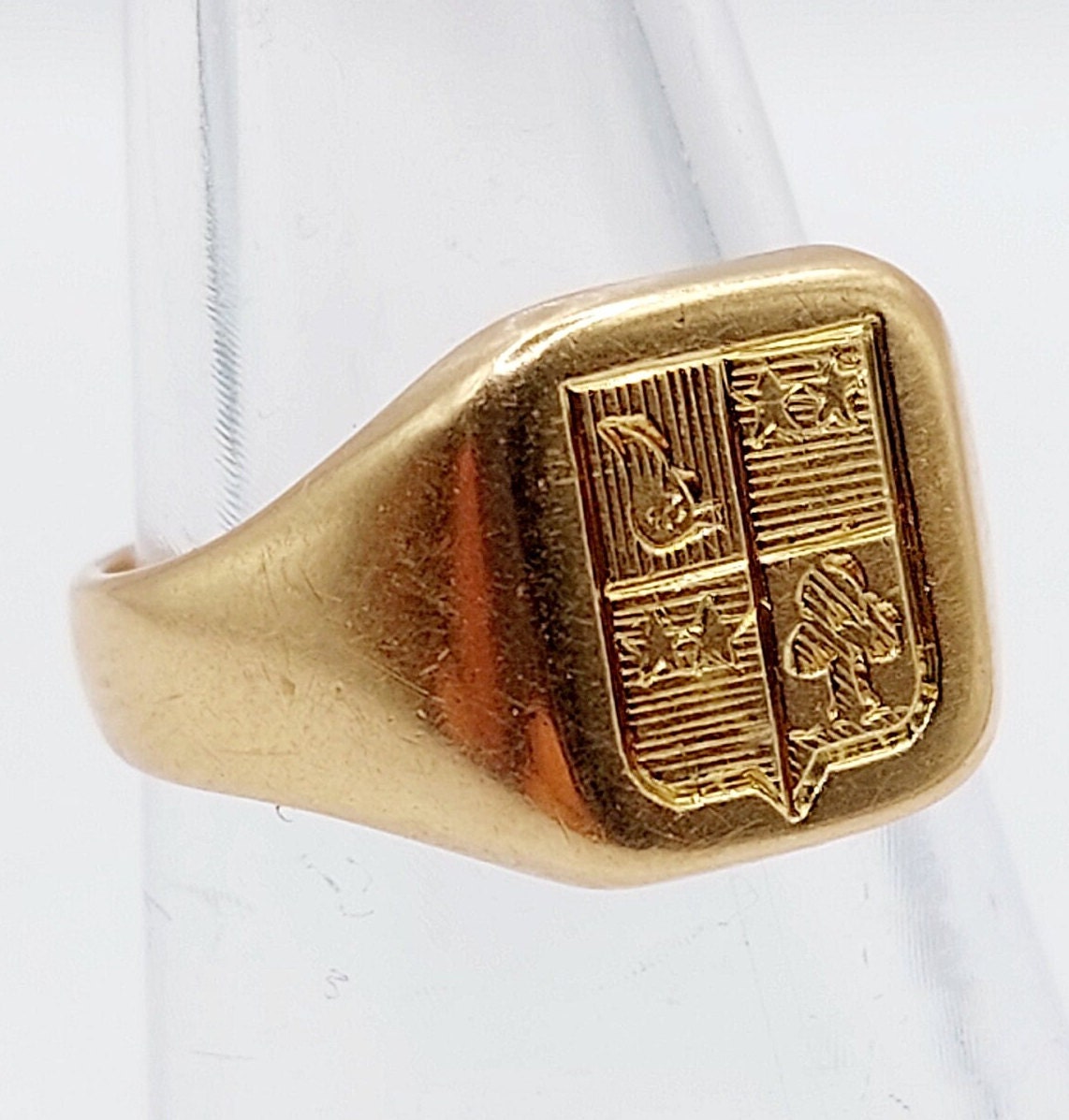 18k Solid Gold Signet Ring with Royal Coat of Arms Fleur-de