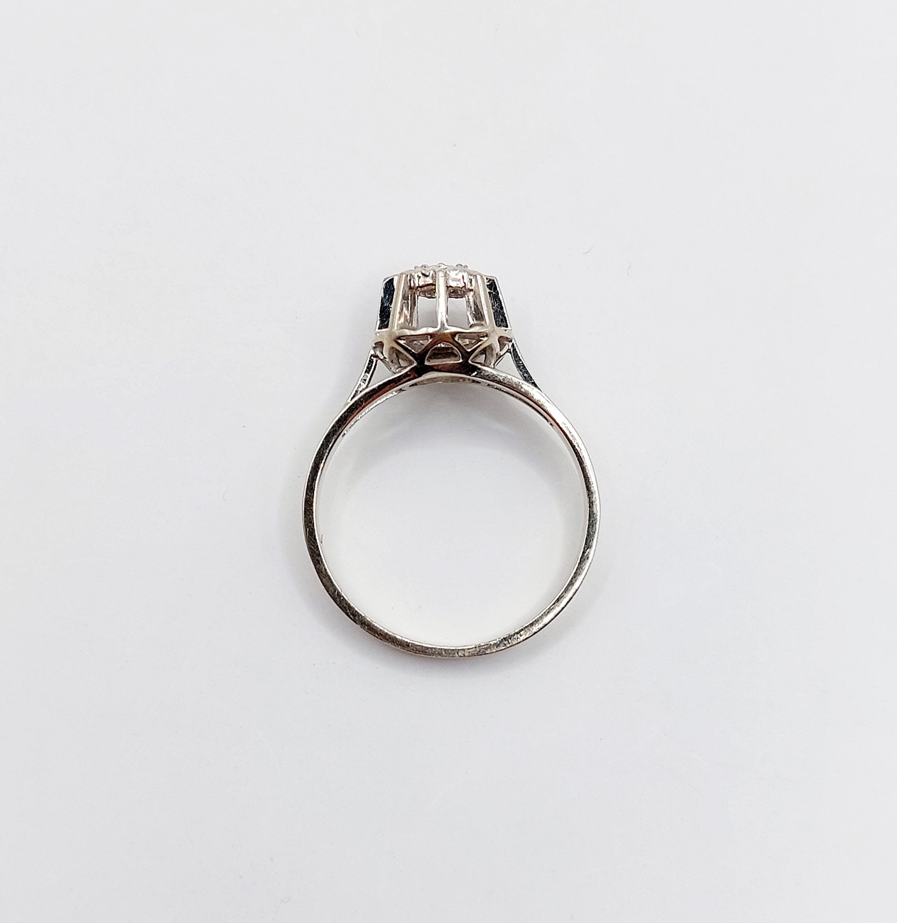 Bague Solitaire Art Déco Or Blanc 18k Avec Diamant Brillant - Taille 52 - Circa 1940 - Occasion