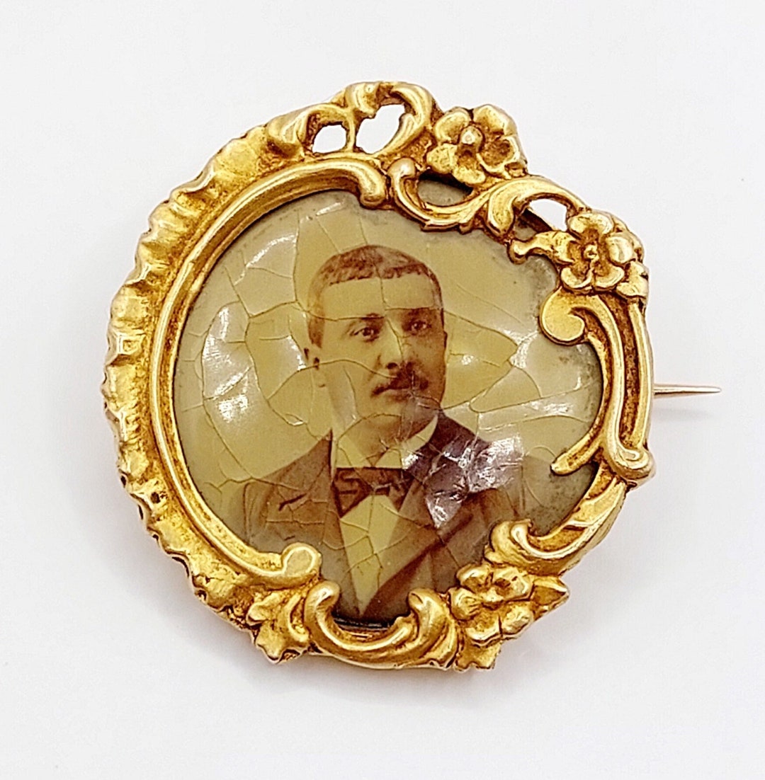 Broche Ancienne En Or 18k - Miniature émaillée Grisaille Sur Porcelaine Rose - Bijou Vintage Français