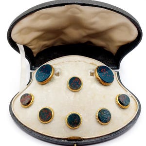French Antique cufflinks and collar buttons set 18k gold finely crafted bloodstone (circa 1900)
