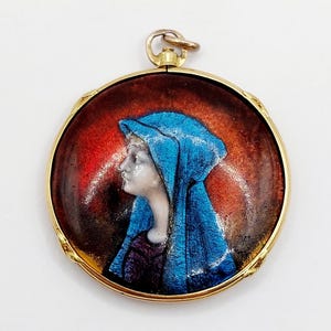 French antique secret locket pendant 18k gold photo holder set with an enameled plaque representing a lady (circa 1900) art nouveau