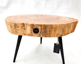 THE FOREST Art & Woodworking Studio : table basse en frêne « Chef-d'oeuvre de la nature » - Un mélange de charme rustique et de raffinement moderne