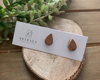 Dewdrop leather studs 8mm