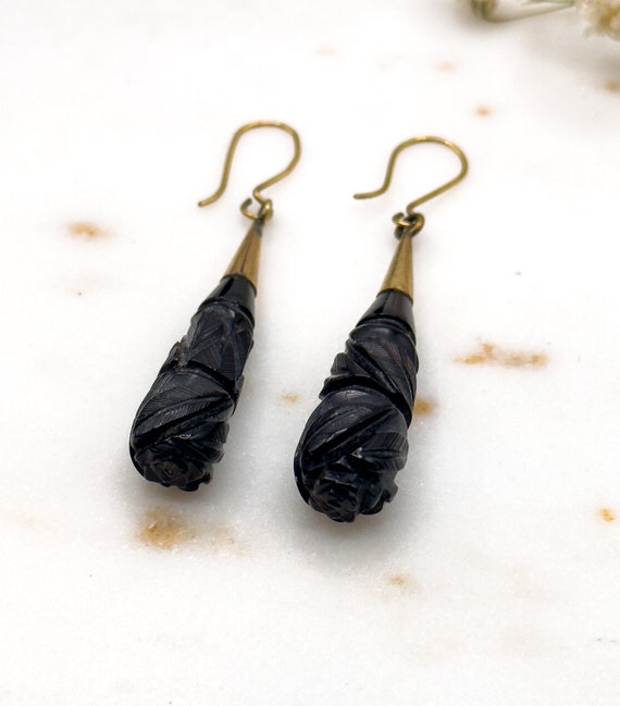 VICTORIAN Jet earrings, Victorian Mourning, carve… - image 4