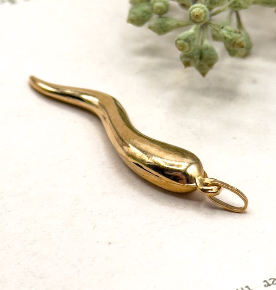 Vintage 14K Gold Cornicello Charm, Italian Horn C… - image 3