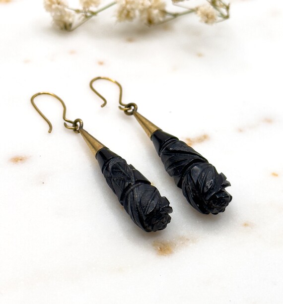 VICTORIAN Jet earrings, Victorian Mourning, carve… - image 3