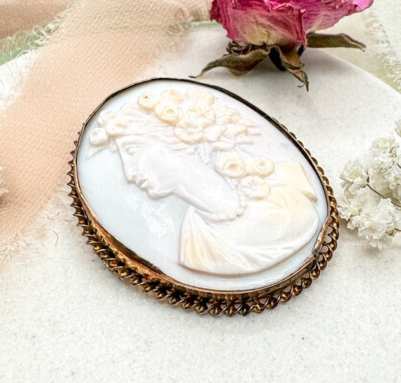 Antique Cameo Brooch Roman Goddess Flora Greek Le… - image 1