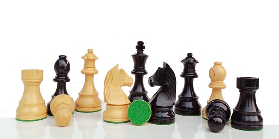 Queen's Gambit Series Final Game Chess Set with Ebonized & Boxwood