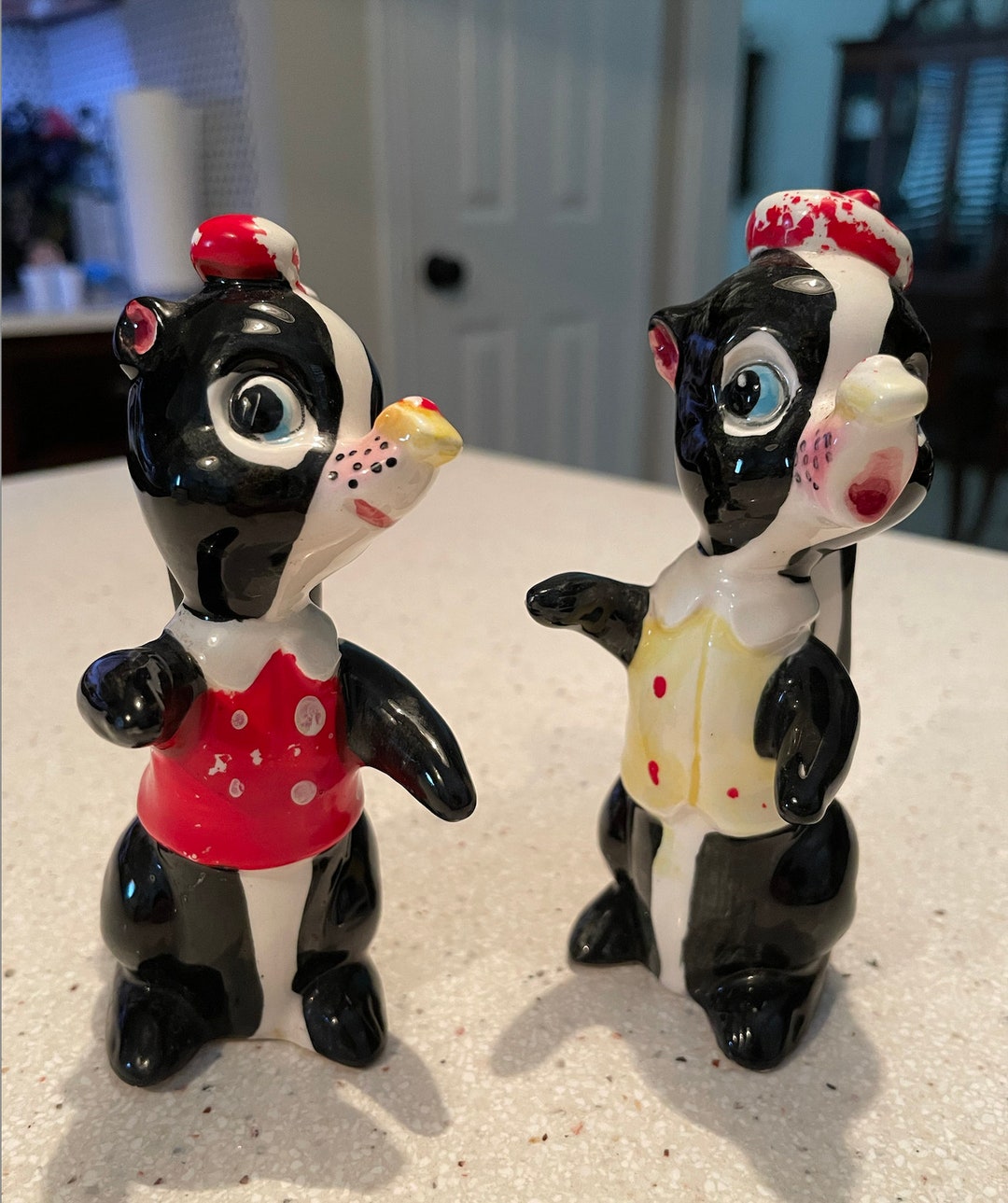 Vintage Kitsch Skunk Salt and Pepper Shakers Etsy