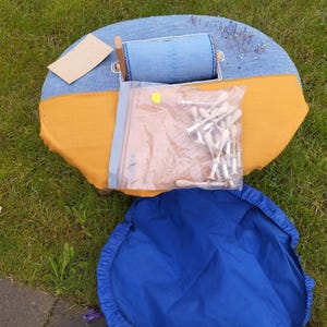 Vintage Zweeds kussen, volledig rond + 22 klossen