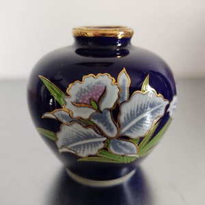 Set 2 pcs Vintage Porcelain Miniature Japan Cobalt Blue Vases  Bird Flowers Carriage Floral Rickshaw Designed Hand painted