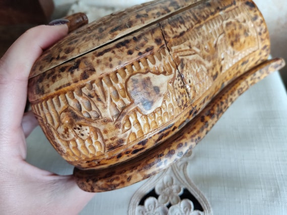 Vintage Handcrafted and Carved Wood Box Leaf Moti… - image 8