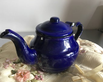 vintage Cobalt Blue Enamelware Teapot Kettle / Coffee Pot / Blue Country Kitchen / Enamel Pot / Blue Water Pitcher Midcentury Cobalt Teapot