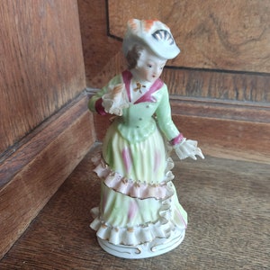 Vintage Japan handbemalte Figur Porzellan viktorianische Dame Einzigartige seltene Frau viktorianische Statue Made in Japan