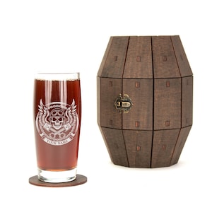 Motorbike Personalized Beer Glass in Wooden Barrel, Unique Gift for Him, Biker Gift, Skull Gift for Men