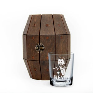 Groomsmen Gifts Personalized Whiskey Glasses in Wooden Barrel, Groomsmen Proposal, Whiskey Glass with a Photo of the Groomsmen