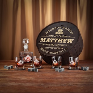 Father&#39;s Day Gift for Dad, Personalized Whiskey Decanter Set in Wooden Barrel, Birthday Gift, gift for him unique,  bourbon decanter set