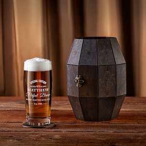 50th birthday gift for men, personalized beer glass in a wooden barrel, 40th birthday gifts for him, 30th 60 70 year old present