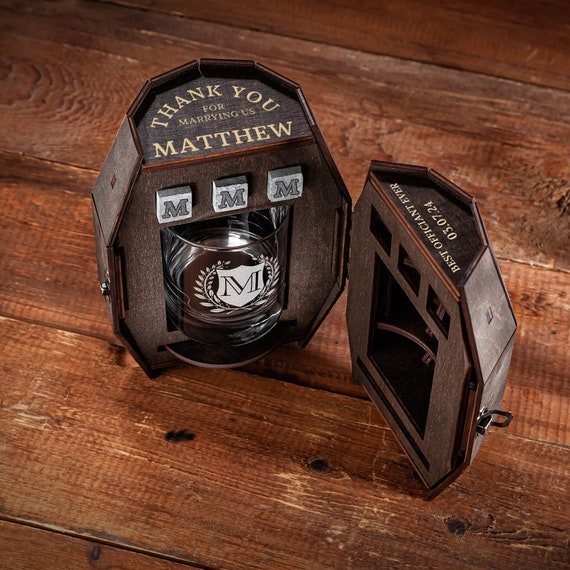 Wedding Officiant Gift, Personalized Whiskey Glass Set in Wooden Barrel, Gift for Pastor, Best Officiant Ever