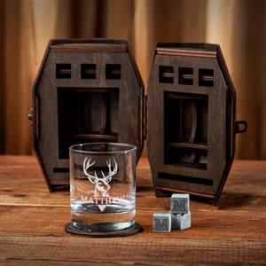 Groomsmen Gifts Custom Whiskey Glass in Wooden Barrel, Best Man Proposal, Groomsman Wedding Gift, Deer Antlers Skull design