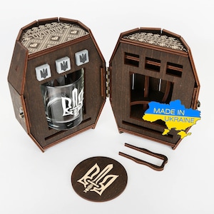 Stand With Ukraine, Whiskey Glasses Set in Wooden Barrel, Ukrainian Ornament, Ukrainian Trident, Ukraine, Valentine&#39;s Day gift