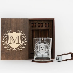 Personalized Whiskey Glasses in Wooden Box and Whiskey Stones, Birthday Gift for Him, Man, Groomsman, Monogram Glass Set