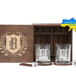 Personalized Whiskey Glass Set with Wooden Box and Whisky Stones, Exclusive Gift by KitchenBarStore, Birthday Gift for Him, Man, Husband