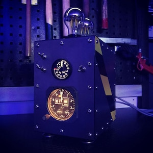 Aviation desk lamp real jaeger altimeter