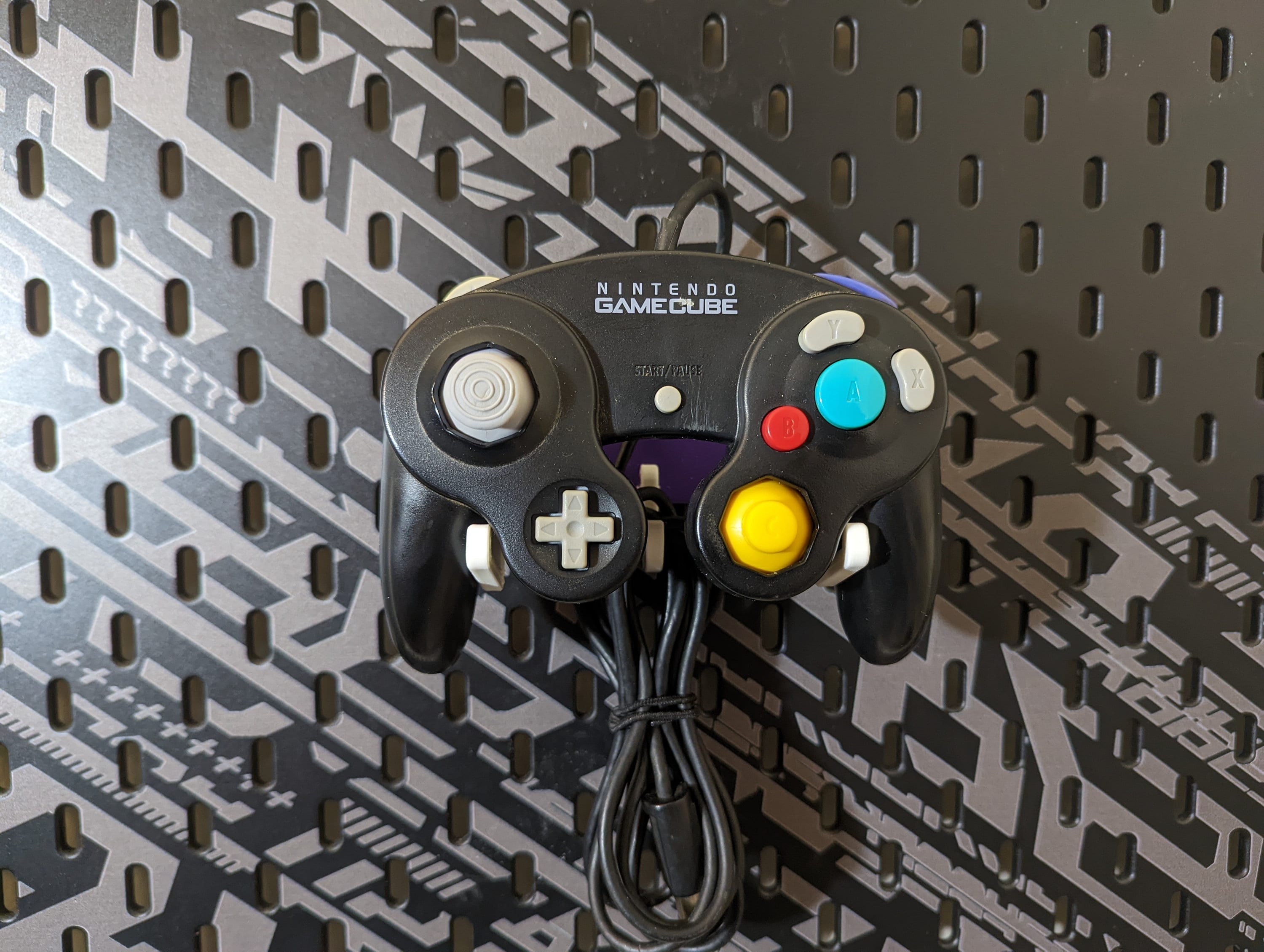 Nintendo Gamecube Controller Mount Display for IKEA Skadis