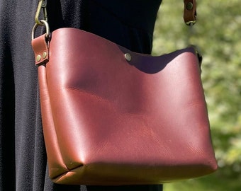 The Aspen Tote - Cross Body Tote - Leather Tote - Leather Purse - Leather Crossbody