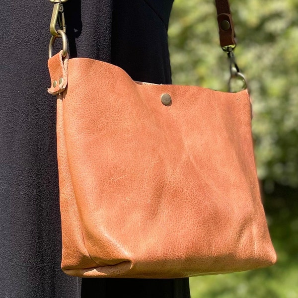 The Aspen Tote - Cross Body Tote - Leather Tote - Leather Purse - Leather Crossbody