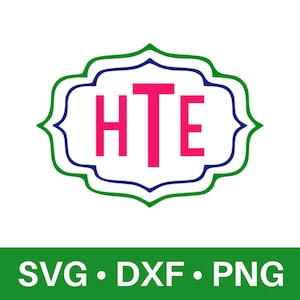 Puede incluir: Un monograma verde, azul y blanco con las letras "HTE" en rosa dentro de un marco decorativo. El texto "SVG. DXF. PNG" está debajo del monograma.