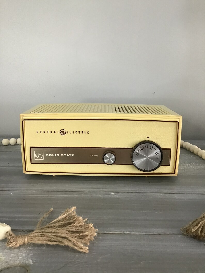 1950s WORKING Vintage General Electric Solid State AM Radio Mid Century Modern Model T1130B Works great 1960s Mad Men