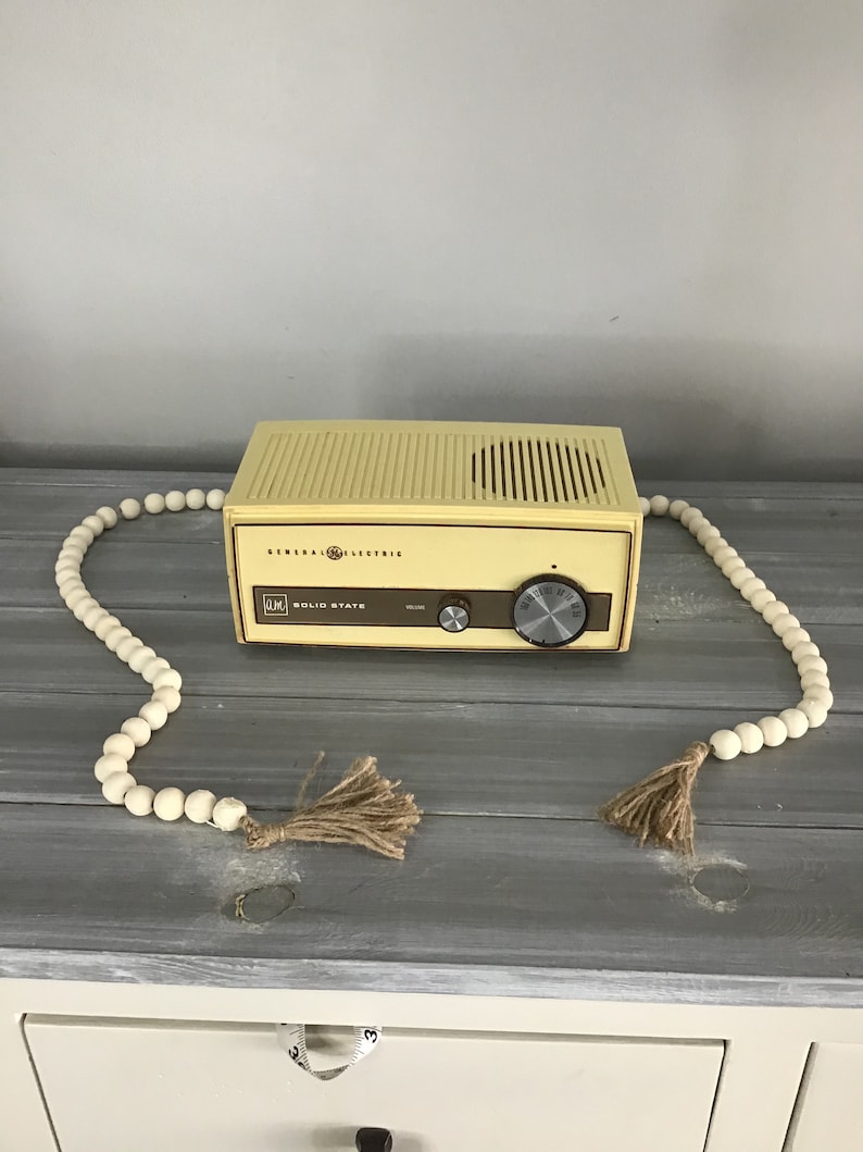 1950s WORKING Vintage General Electric Solid State AM Radio Mid Century Modern Model T1130B Works great 1960s Mad Men