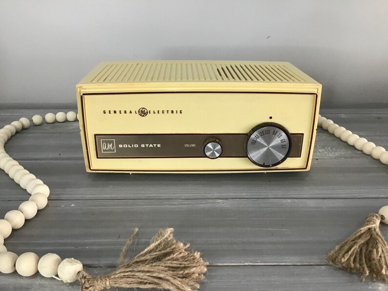 1950s WORKING Vintage General Electric Solid State AM Radio Mid Century Modern Model T1130B Works great 1960s Mad Men